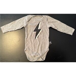 Nununu 12-18M Lightning Bolt Long Sleeve Bodysuit Gray Made Israel